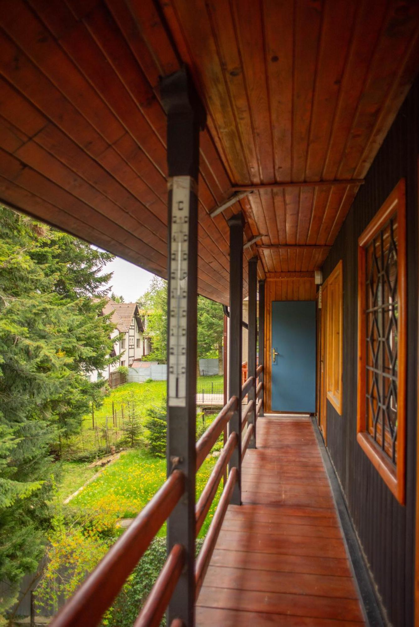 Villa Sara In Sinaia Near Peles & Gondola Zewnętrze zdjęcie